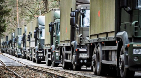 Militärhilfe - Kolonne polnischer LKWs - Februar 2022