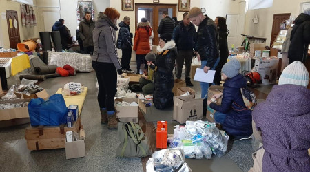 Johanniter Hilfspakete an Bedürftige in der Stadt Poltawa, Ukraine