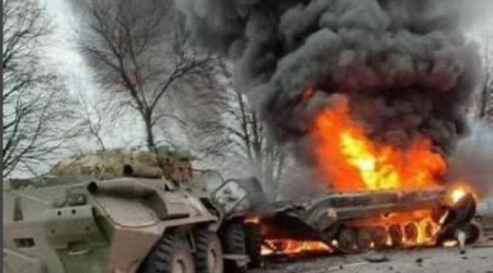 Brennende russische Panzer 1 - in der Ukraine am 24.02.2022