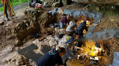Ausgrabung in der H&ouml;hle von Tourtoirac in Frankreich